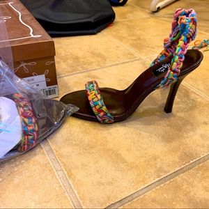 Open toe sandal with Heel